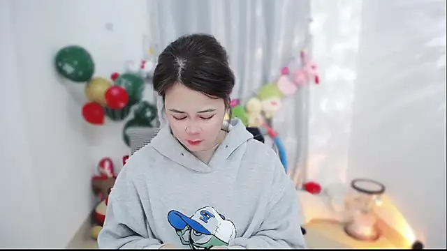 Fan ting online show from February 12, 2026, 1:16 am