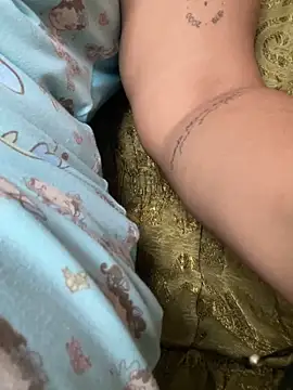 Evabigass online show from March 18, 2026, 12:41 pm