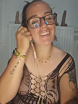 lindsay 33off online show from June 30, 2026, 7:03 pm