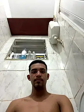 moreninhoP online show from January 13, 2026, 3:43 am