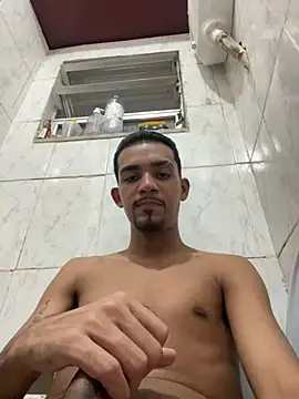 moreninhoP online show from February 26, 2026, 4:12 am