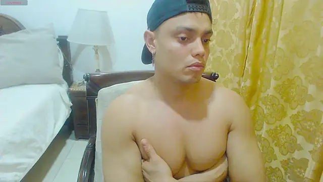 Snapshot of Booy_Hott chatting on February 27, 2025, 2:46 am Booy Hott online show from February 27, 2025, 2:46 am