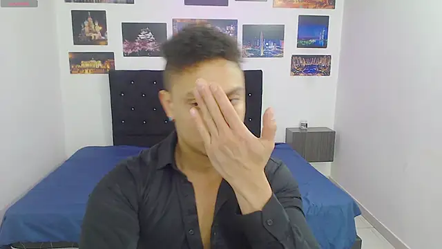 Snapshot of Booy_Hott chatting on December 7, 2024, 3:03 pm Booy Hott online show from December 7, 2024, 3:03 pm