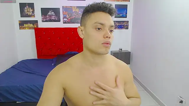 Snapshot of Booy_Hott chatting on January 30, 2025, 3:29 pm Booy Hott online show from January 30, 2025, 3:29 pm