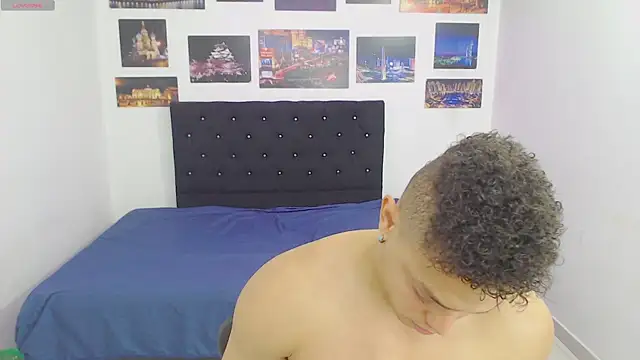 Snapshot of Booy_Hott chatting on December 13, 2024, 6:16 pm Booy Hott online show from December 13, 2024, 6:16 pm