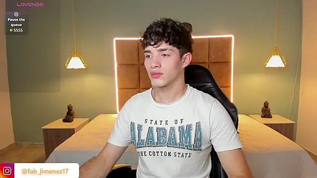 AlejooTwink online show from June 16, 2026, 11:16 pm