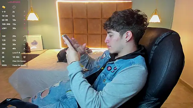 AlejooTwink online show from September 30, 2025, 7:47 am