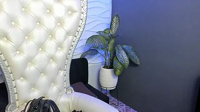 Layla 707 online show from September 10, 2025, 12:09 am