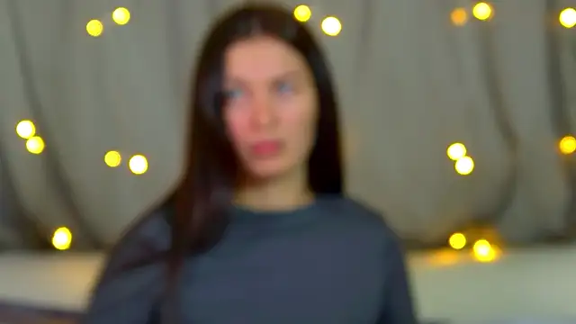 AlexandraBloom online show from November 12, 2025, 6:45 pm