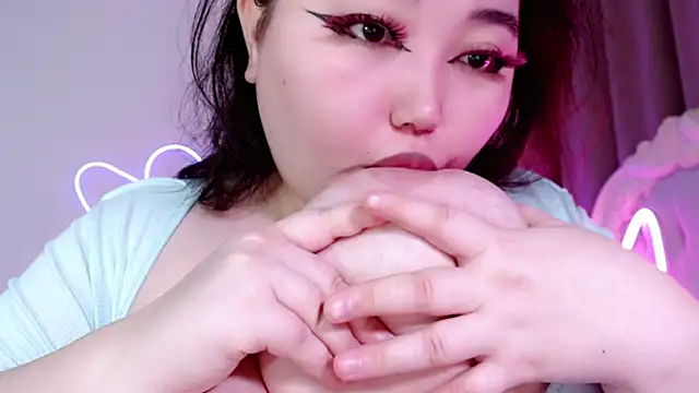 amina moonlightt online show from November 10, 2025, 1:10 am