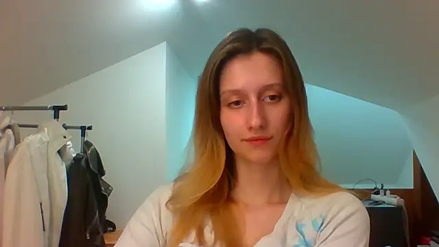 LUNA delight online show from March 12, 2025, 6:22 pm