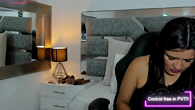 Snapshot of Slut_Milf_ chatting on March 6, 2026, 7:20 pm Slut Milf online show from March 6, 2026, 7:20 pm