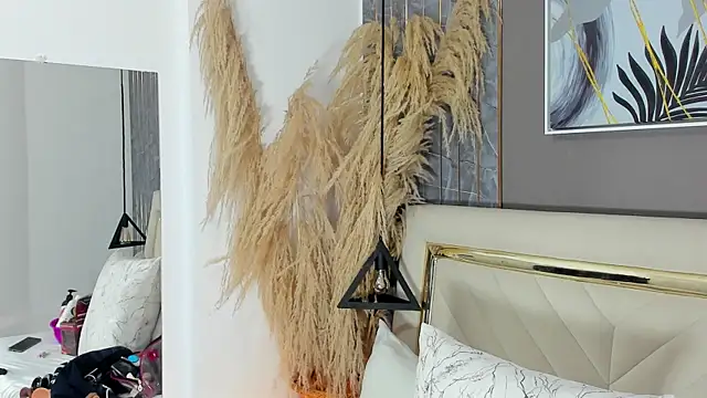 Slut Milf  online show from September 25, 2025, 7:09 pm