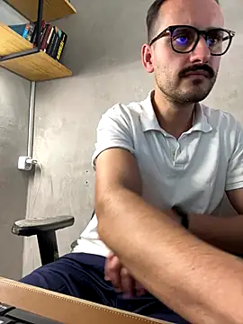 Snapshot of Superdad chatting on September 12, 2025, 5:13 pm Superdad online show from September 12, 2025, 5:13 pm