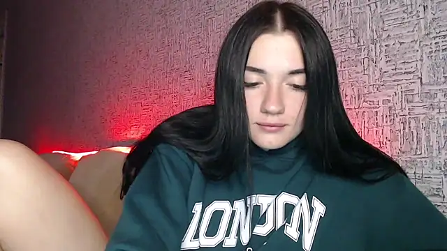 Liana diva online show from September 26, 2025, 2:13 pm