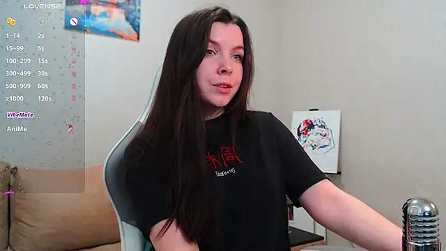 lunalovesu online show from February 26, 2025, 12:27 pm