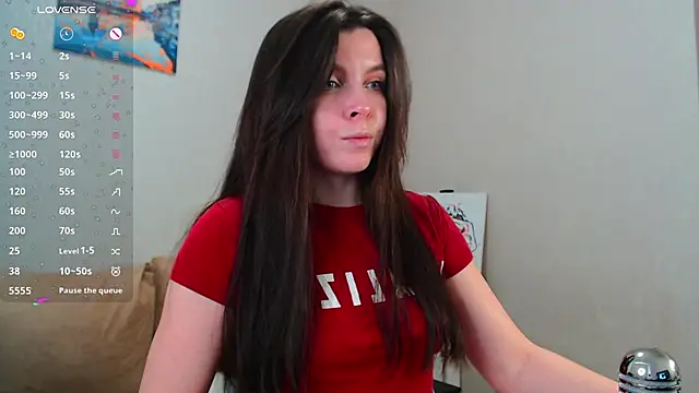 lunalovesu online show from February 13, 2025, 10:23 am