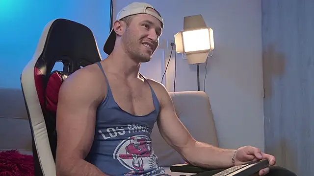 AxelFairchaild online show from May 3, 2026, 9:47 am