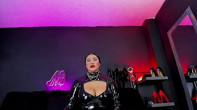 DelaneyStone online show from December 22, 2025, 8:42 pm