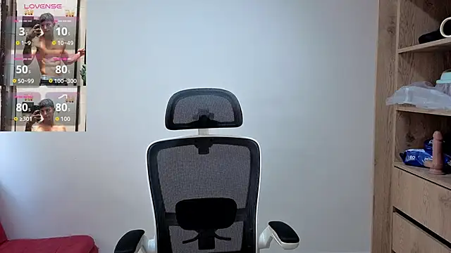 Cristopher23  online show from October 11, 2025, 1:45 pm