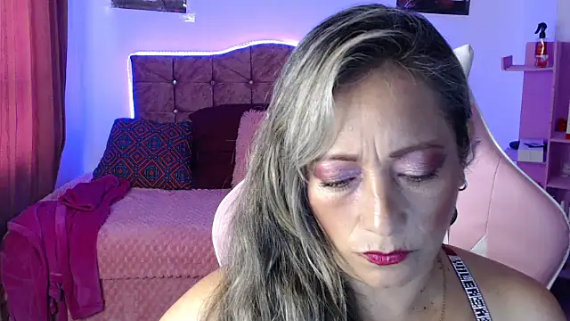 Melanyy 100 online show from March 17, 2025, 9:24 pm