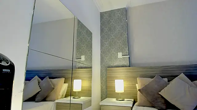 Mistyca online show from September 26, 2025, 10:44 am