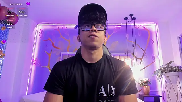 AkazaBoy  online show from October 9, 2025, 8:09 pm