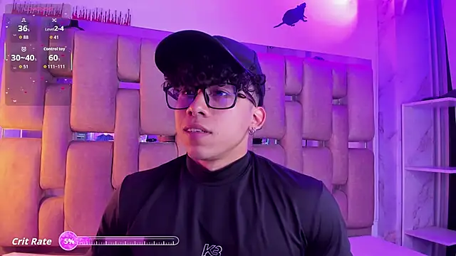 AkazaBoy  online show from October 31, 2025, 8:05 pm