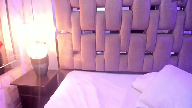 AkazaBoy  online show from November 15, 2025, 8:35 pm