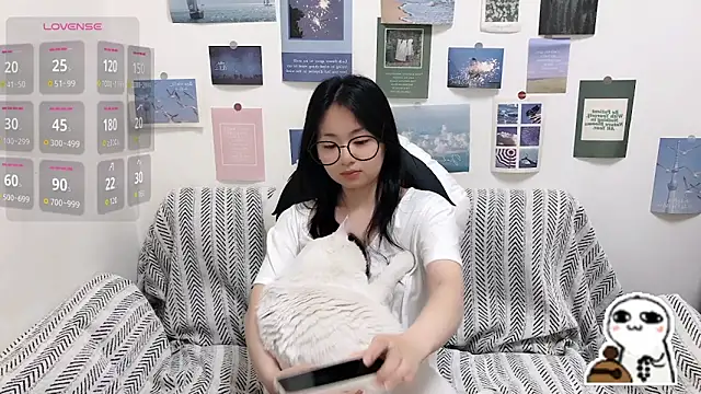 LiLiYbaby online show from June 4, 2026, 6:40 am