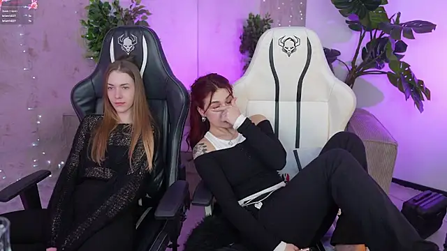 Magnetic Mia  online show from March 2, 2025, 10:34 pm