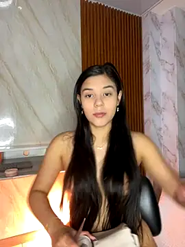 floriamANDjazmin online show from October 16, 2025, 7:11 pm