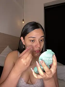 floriamANDjazmin online show from August 6, 2026, 3:12 am