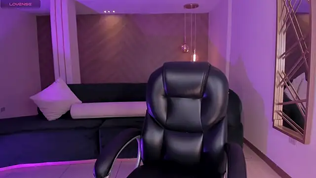 AllisonRogersX online show from November 25, 2025, 2:45 am