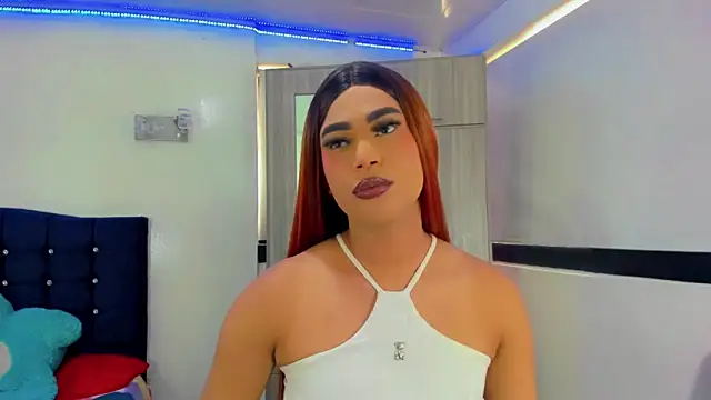 Hellen moons   online show from September 26, 2025, 7:10 pm