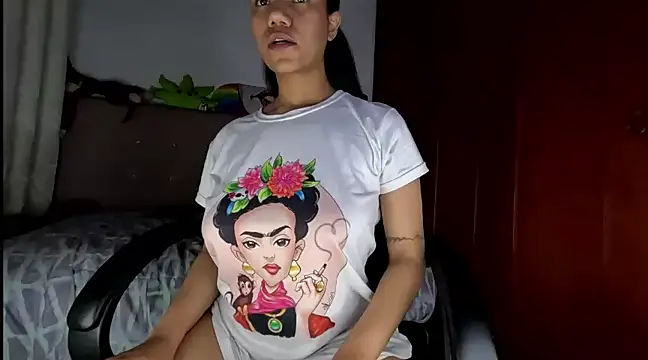 Ale xandra online show from February 27, 2025, 4:02 am