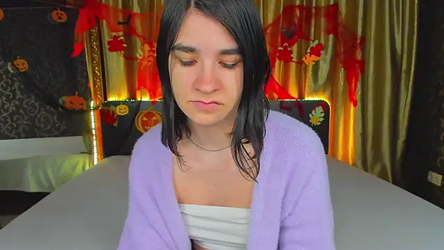  Polly Love  online show from November 3, 2025, 7:13 am