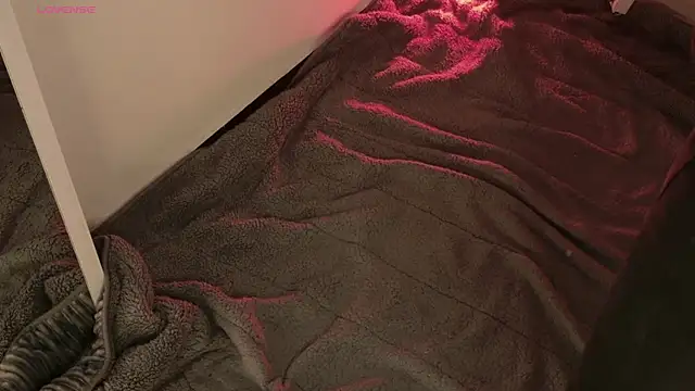 Megan mooree  online show from September 10, 2025, 12:15 pm