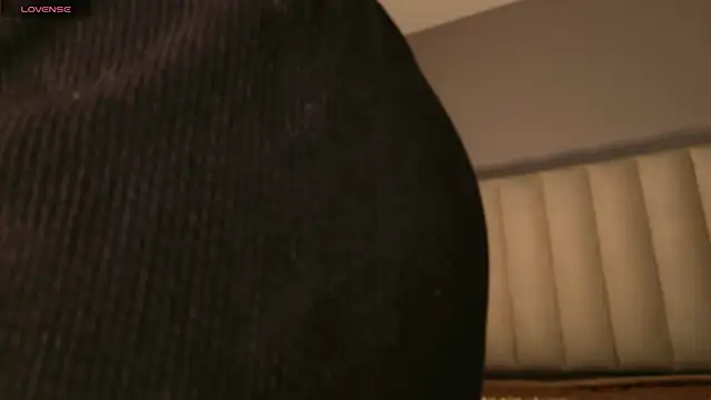 Snapshot of Megan_mooree_ chatting on February 16, 2026, 12:48 pm Megan mooree online show from February 16, 2026, 12:48 pm