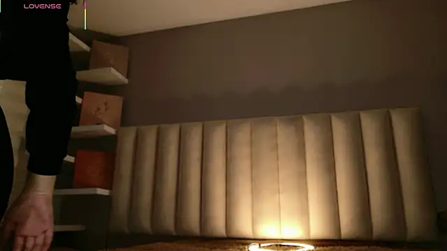 Snapshot of Megan_mooree_ chatting on February 14, 2026, 12:27 pm Megan mooree online show from February 14, 2026, 12:27 pm