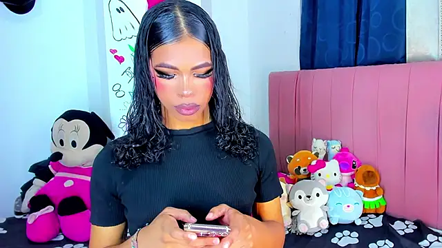 bloom444 online show from September 19, 2025, 2:04 am