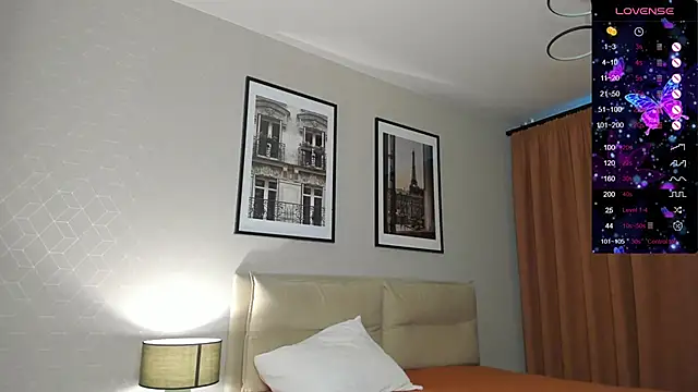 Holly Molii online show from September 29, 2025, 1:23 am