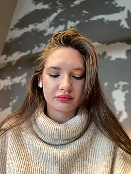 Holly Molii online show from January 25, 2025, 7:28 am