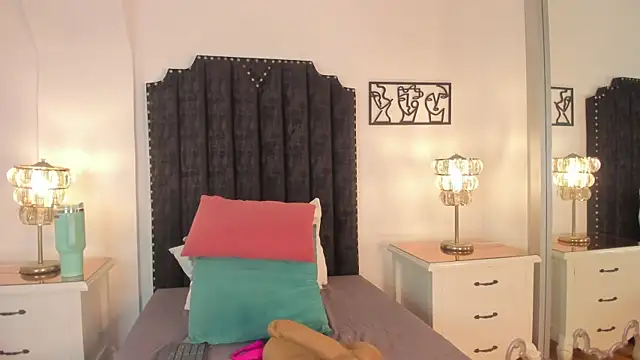 SamanthaBrown69 online show from September 10, 2025, 3:27 am