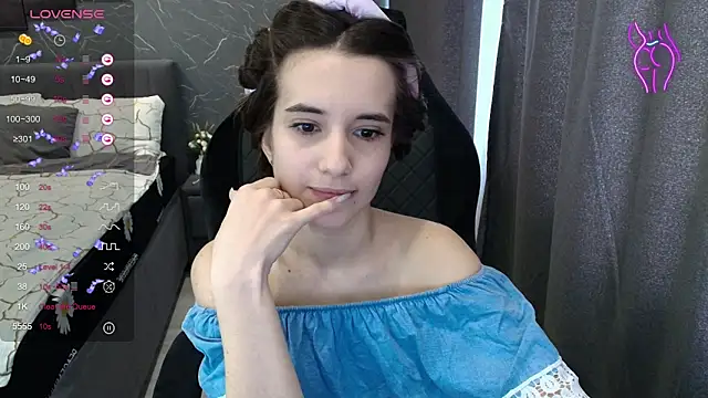 Alice Weiss online show from February 15, 2026, 7:51 am