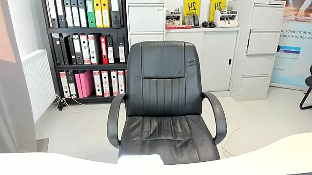 kilenyapatrice online show from September 23, 2025, 10:33 am