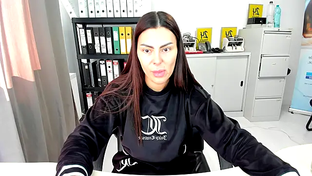 kilenyapatrice online show from October 22, 2025, 10:36 am