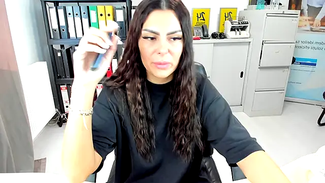 kilenyapatrice online show from September 21, 2025, 1:05 pm