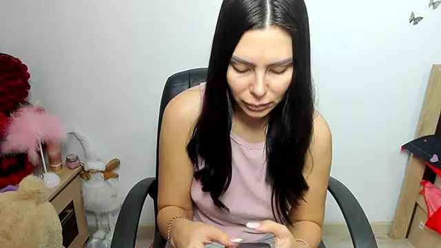 kilenyapatrice online show from June 8, 2026, 10:16 am