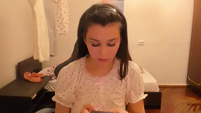 LunaXmii online show from February 10, 2025, 5:19 pm